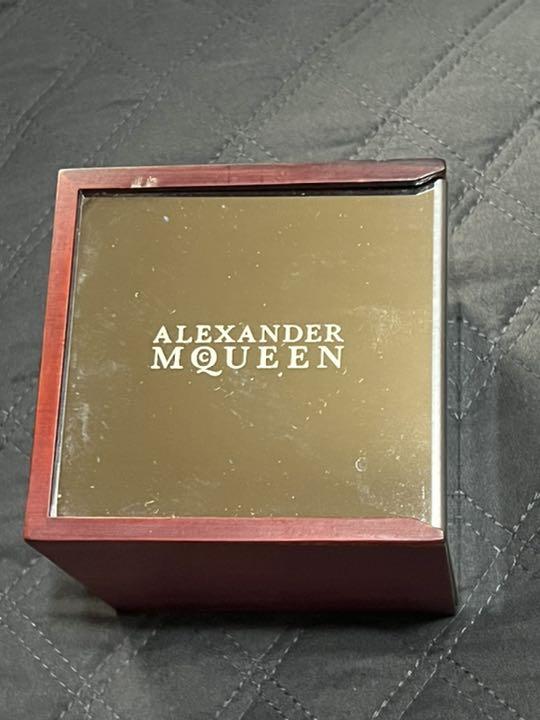 【最終価格】Alexander McQueen 腕時計 吉井和哉着用モデルマックィーン