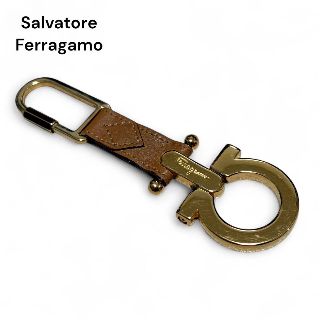 関税送料込み- SALVATORE FERRAGAMO ガンチーニ キーリング 関税送料込み- SALVATORE FERRAGAMO ガンチーニ キーリング