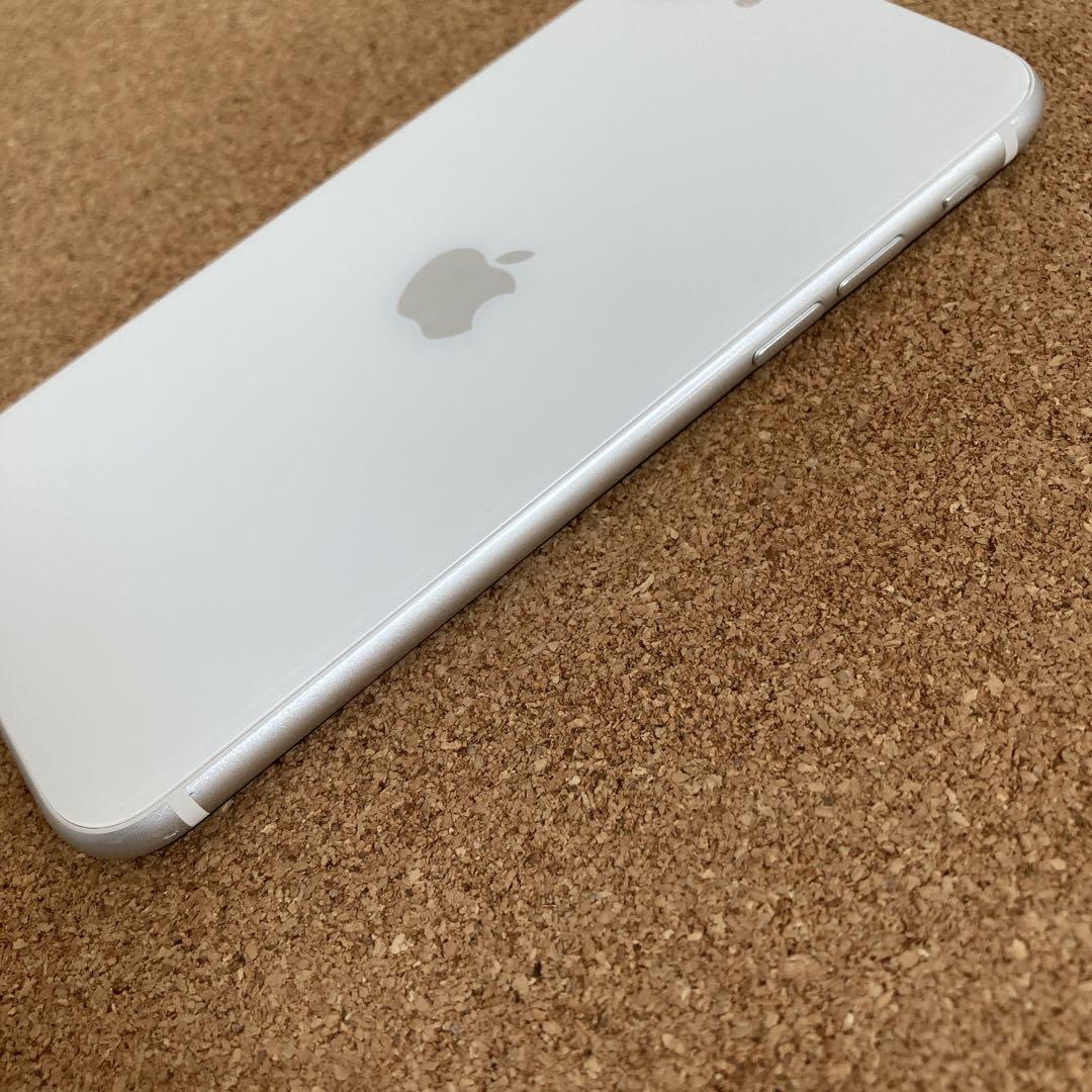 1880【早い者勝ち】電池新品☆iPhoneSE2 64GB SIMフリー☆
