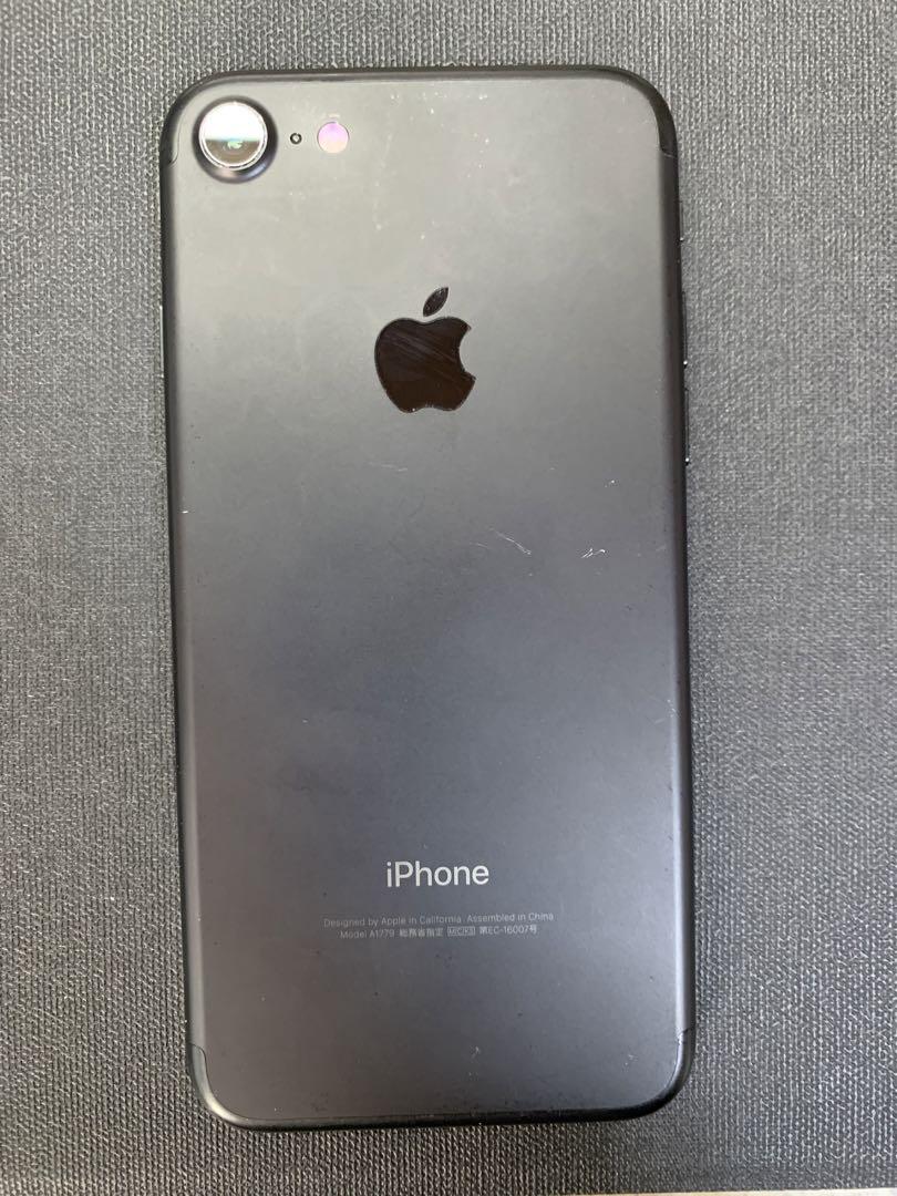 Apple iPhone7 128GB ブラック SiMロック解除済み