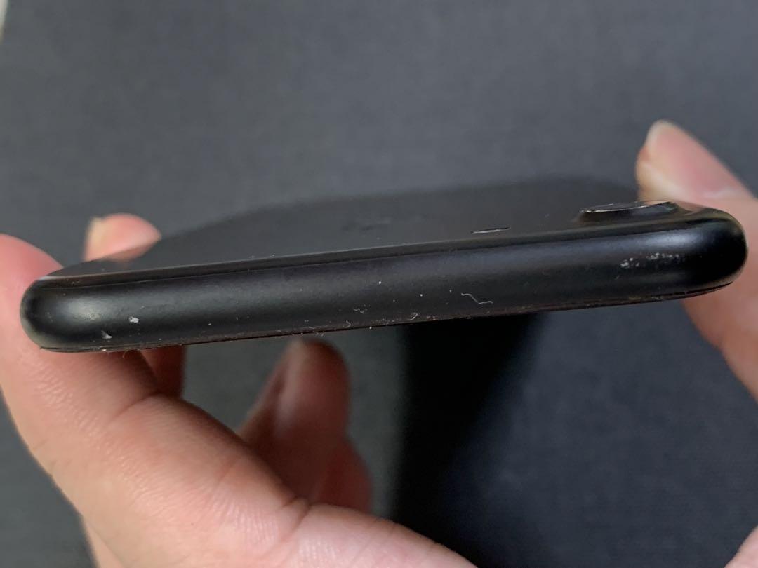 Apple iPhone7 128GB ブラック SiMロック解除済み