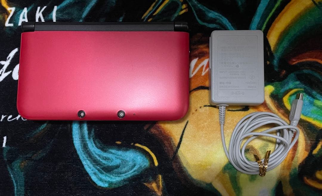 【動作品】Nintendo 3DSLL レッド×ブラック　本体