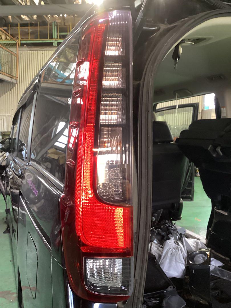 AGH30アルファード中古左ヘッドランプ81185-V2210 （N】LEXUS
