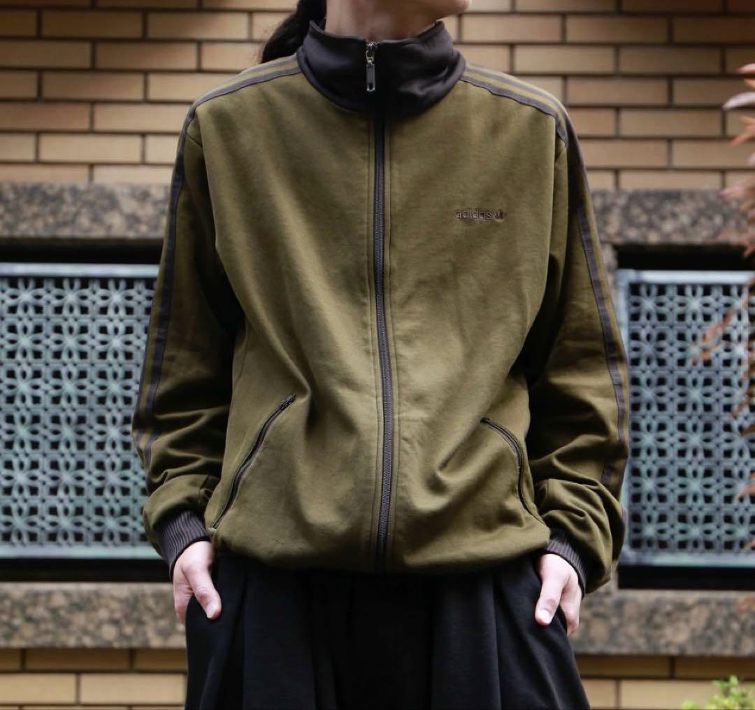 adidas オリーブグリーン ジップアップジャケット トラックジャケット
