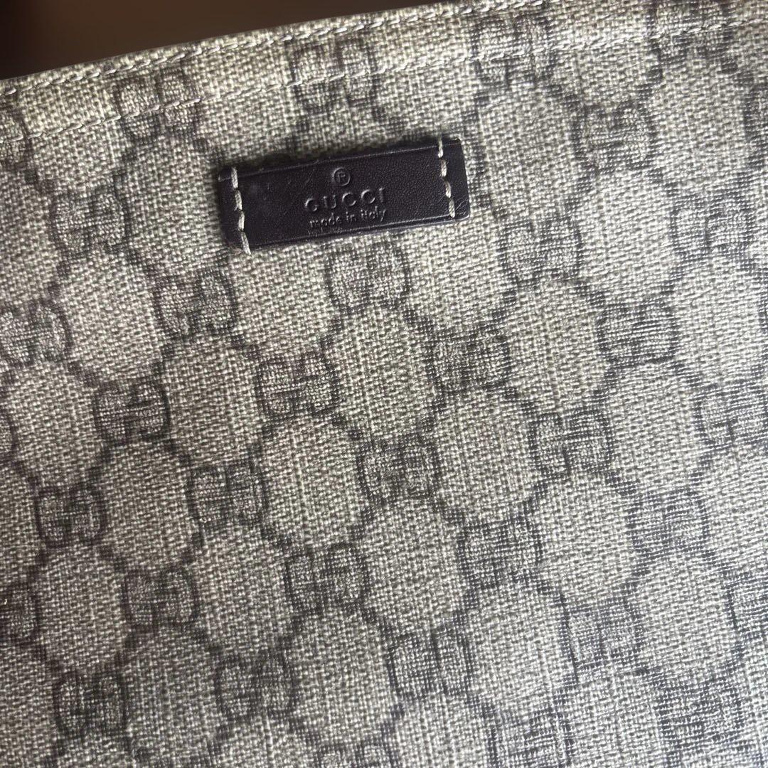 お*K様 GUCCI 斜めがけ