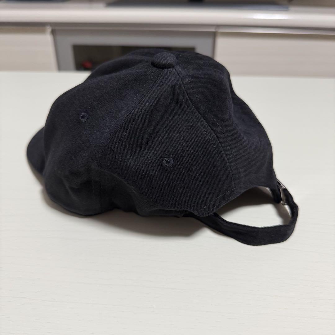 SHEIN 黒の刺繍ロゴ ベースボールキャップ - メルカリ
