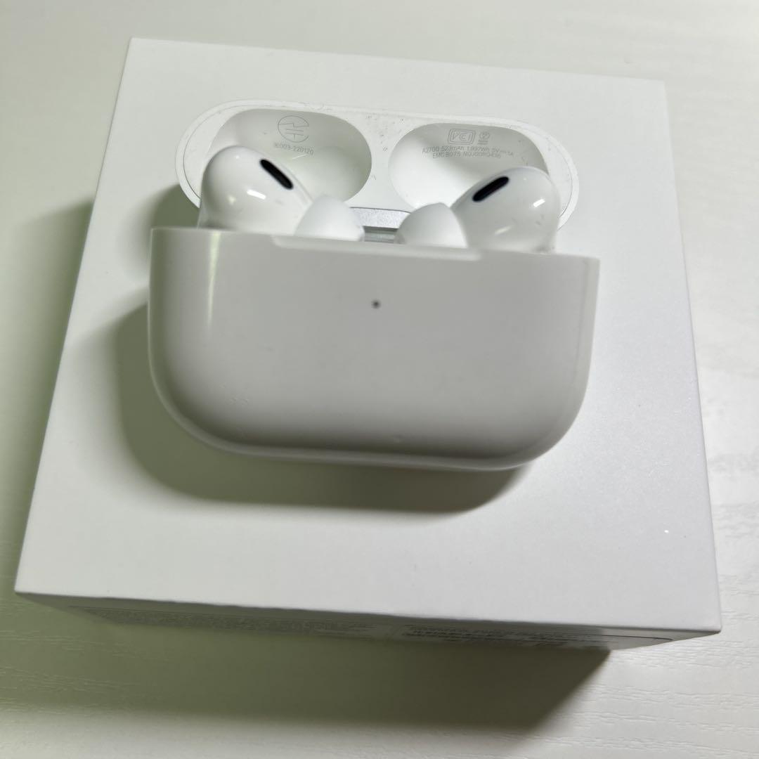 Apple AirPods Pro 第2世代　本体(ライトニング)