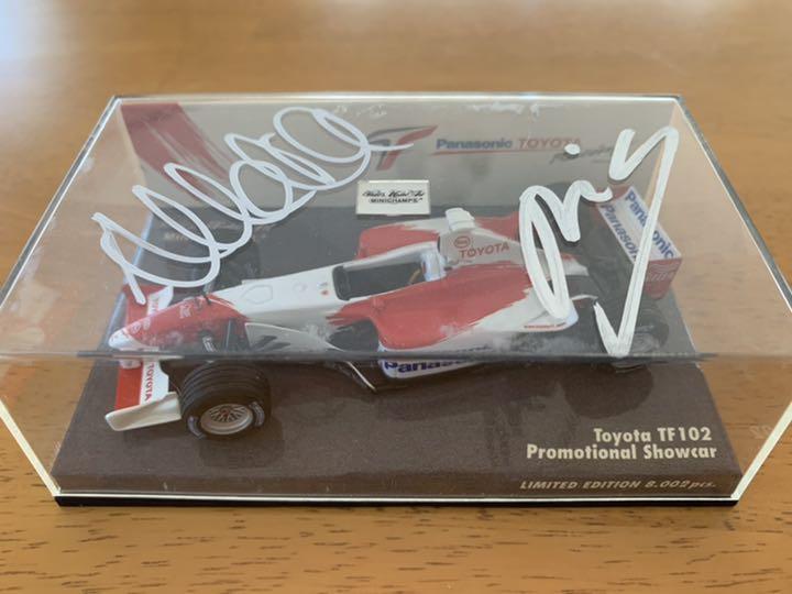 直筆サイン入り ミニチャンプス TOYOTA TF102 サロ