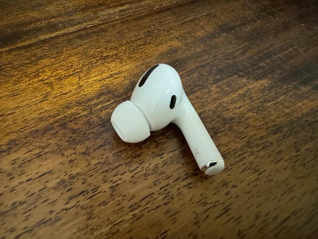 AirPods Pro イヤフォン 右耳のみ 【発送24時間以内】164 純正品】AirPods Pro イヤホン 右耳 のみ 片耳【発送24H以内