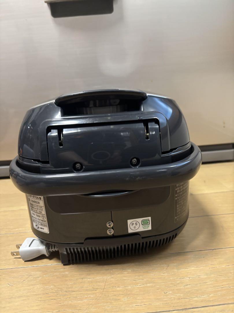 ZOJIRUSHI 圧力IH炊飯ジャー 極め炊きNP-RT05型 2024年製