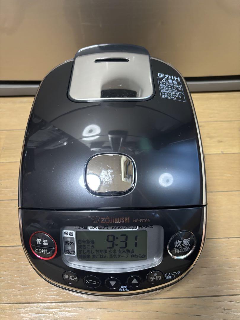 ZOJIRUSHI 圧力IH炊飯ジャー 極め炊きNP-RT05型 2024年製