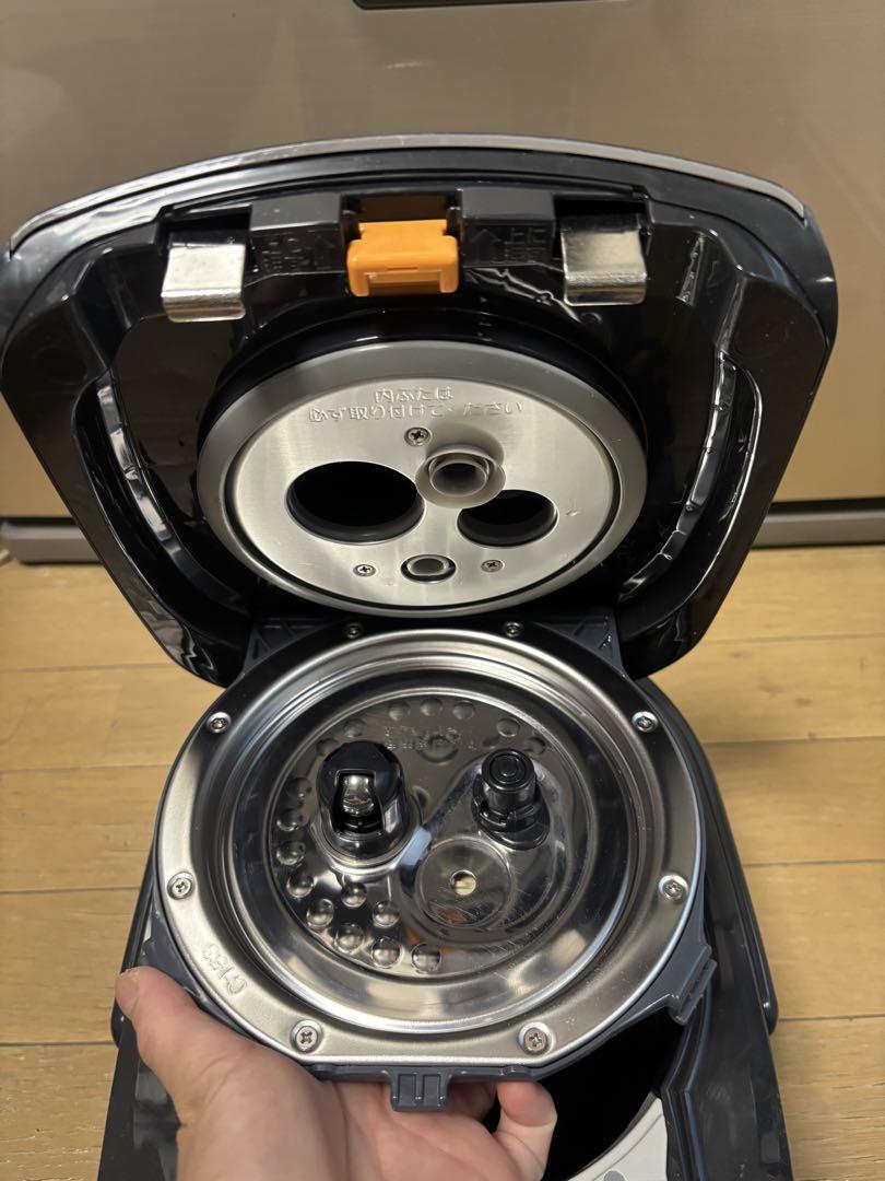 ZOJIRUSHI 圧力IH炊飯ジャー 極め炊きNP-RT05型 2024年製