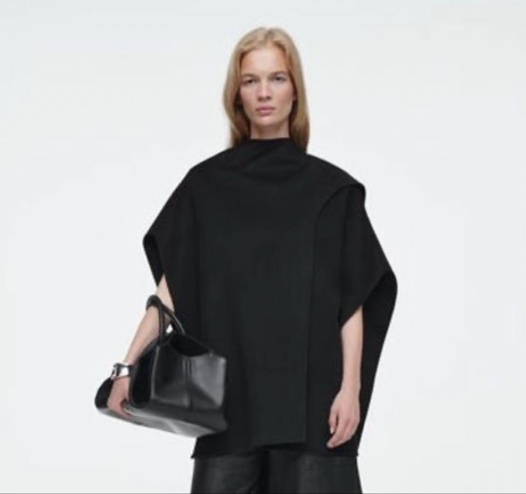 COS ウールブレンドケープ ブラック COS ウールブレンドケープ ブラック