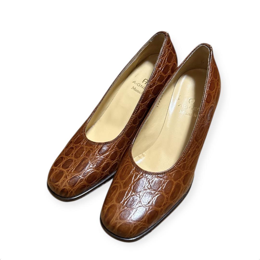 アイグナーAIGNER 新品 型押し パンプス