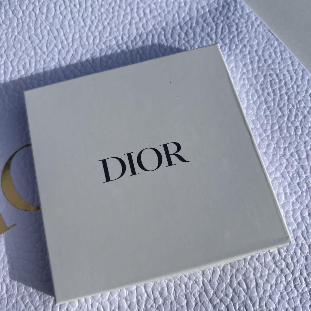新作　DIOR ディオール ノベルティ　コンパクトミラー カバー付き　9点