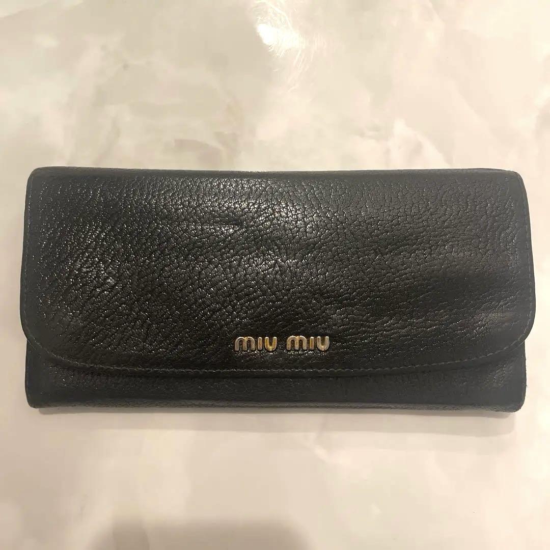 MIU MIU 二つ折り財布 黒 レザー