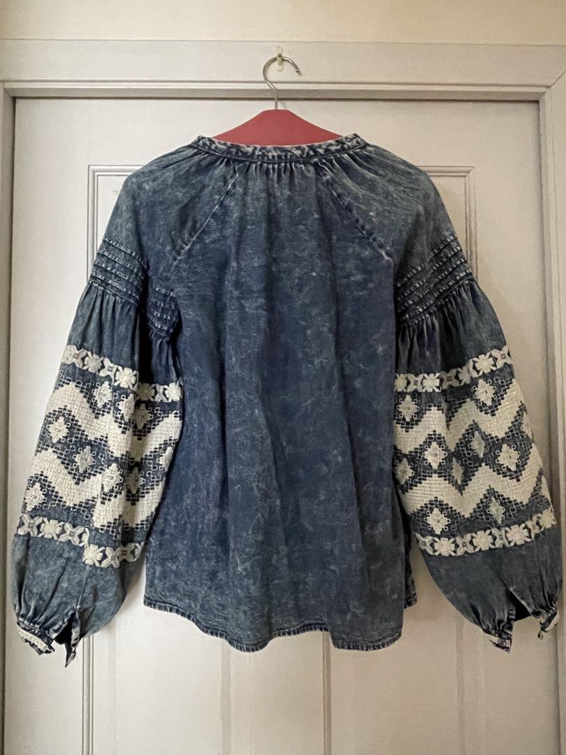 【日本製】 デニムブルー刺繍バルーンスリーブブラウス メルカリ - トップス