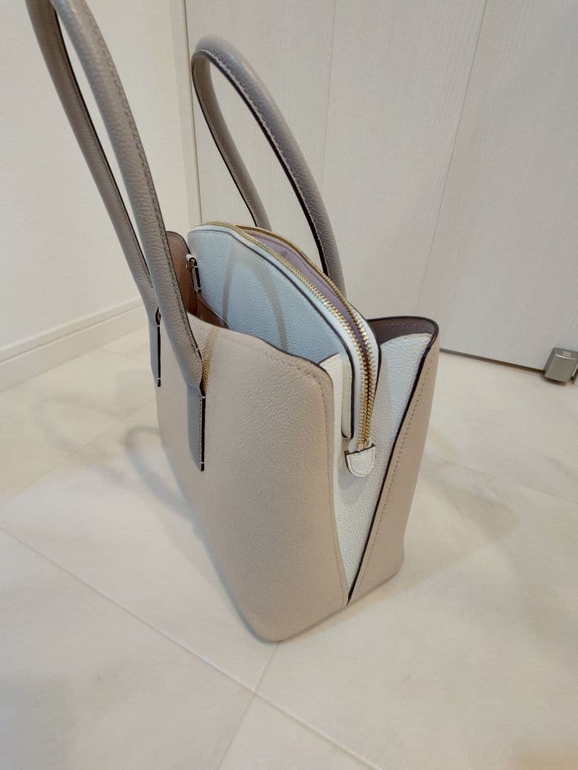 kate spade ハンドバッグ ベージュ/グレー kate spade ハンドバッグ ベージュ/グレー