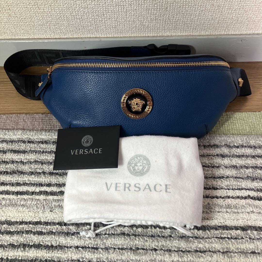 【国内発送】VERSACE カーフレザー ボディバッグ メデューサ 未使用品】ヴェルサーチ メデューサ カーフレザー ボディバッグ