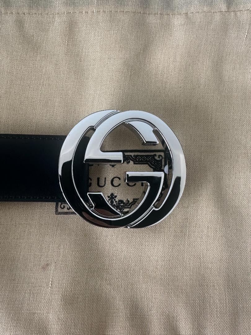 GUCCI ブラックレザーベルト GUCCI ブラックレザーベルト