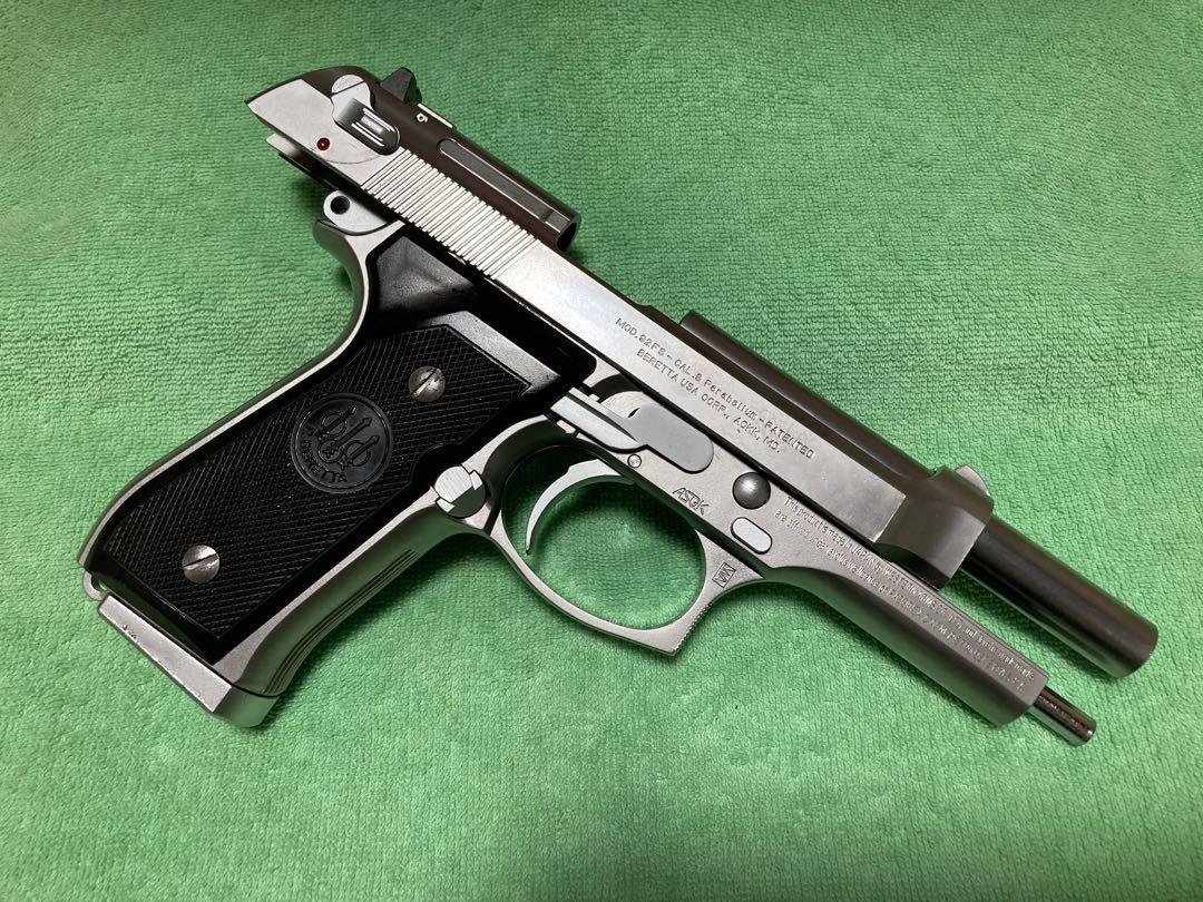WAベレッタM92FS シルバー スペアマガジン付き