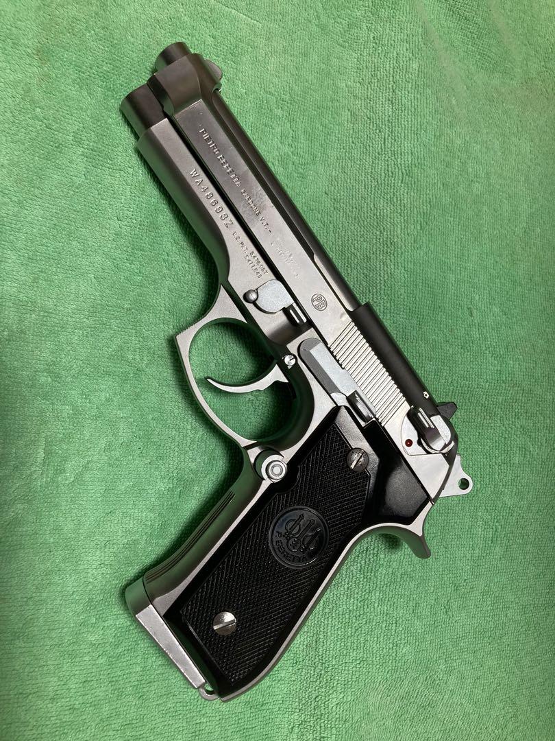 WAベレッタM92FS シルバー スペアマガジン付き