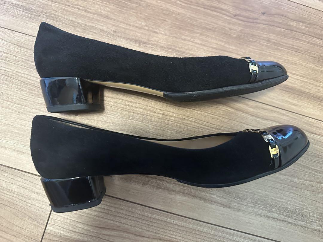 Ferragamo フラットシューズ 黒 - メルカリ