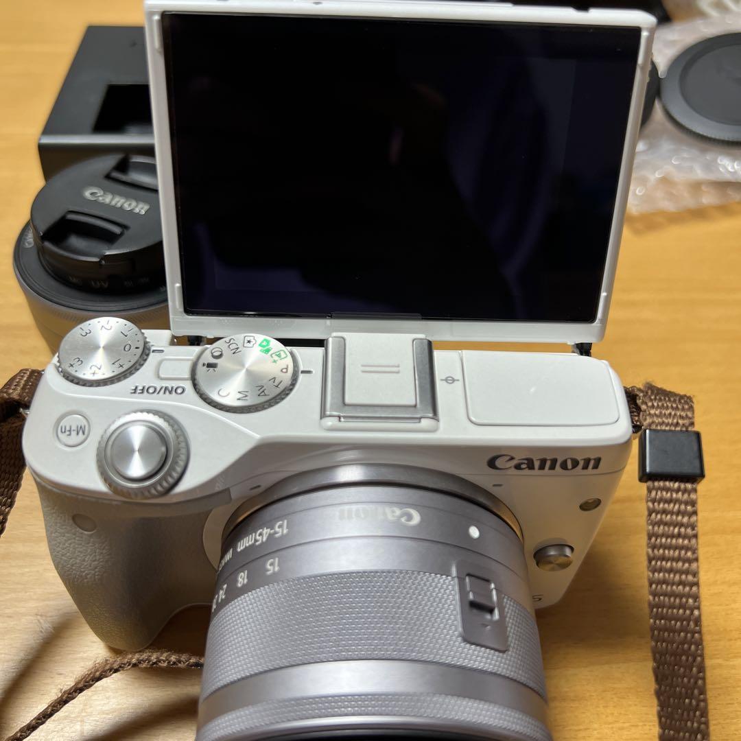 【美品】CANON  EOS M3 ダブルレンズキット ミラーレス一眼カメラ