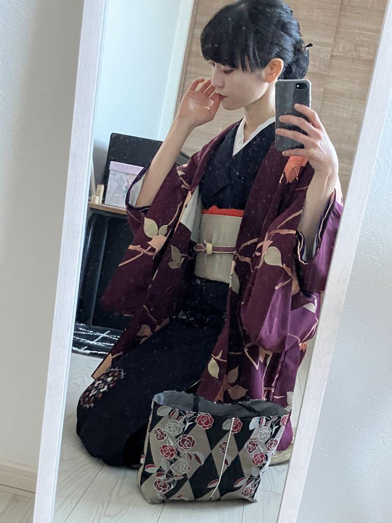 昭和レトロ アンティーク着物 花柄小紋 着物 紫色と黒色