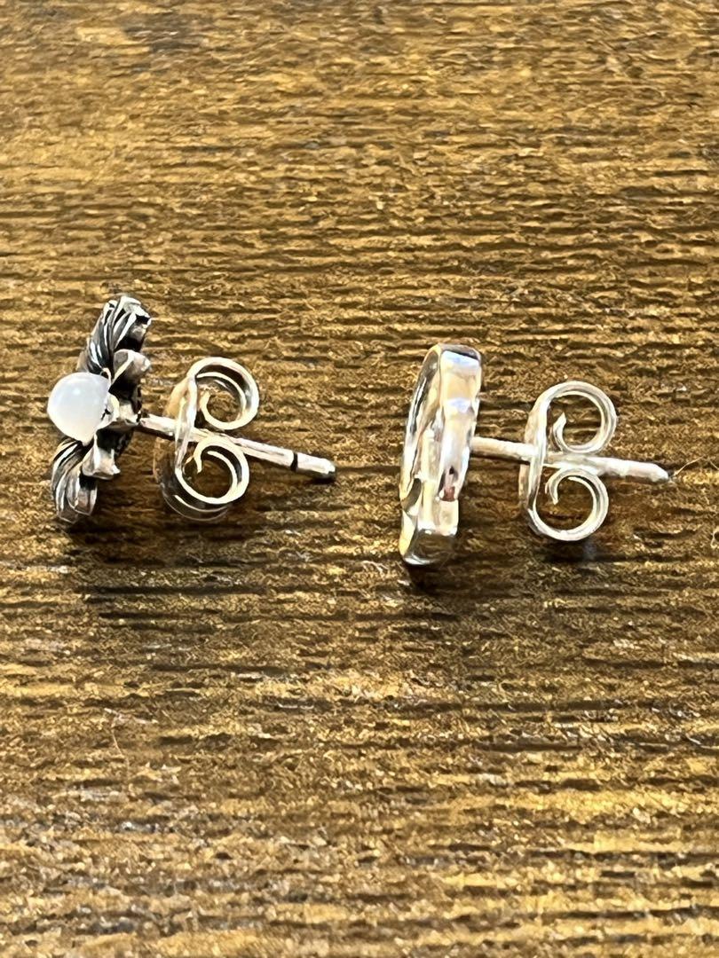 GUCCI フラワー&ダブルジーデザインピアス