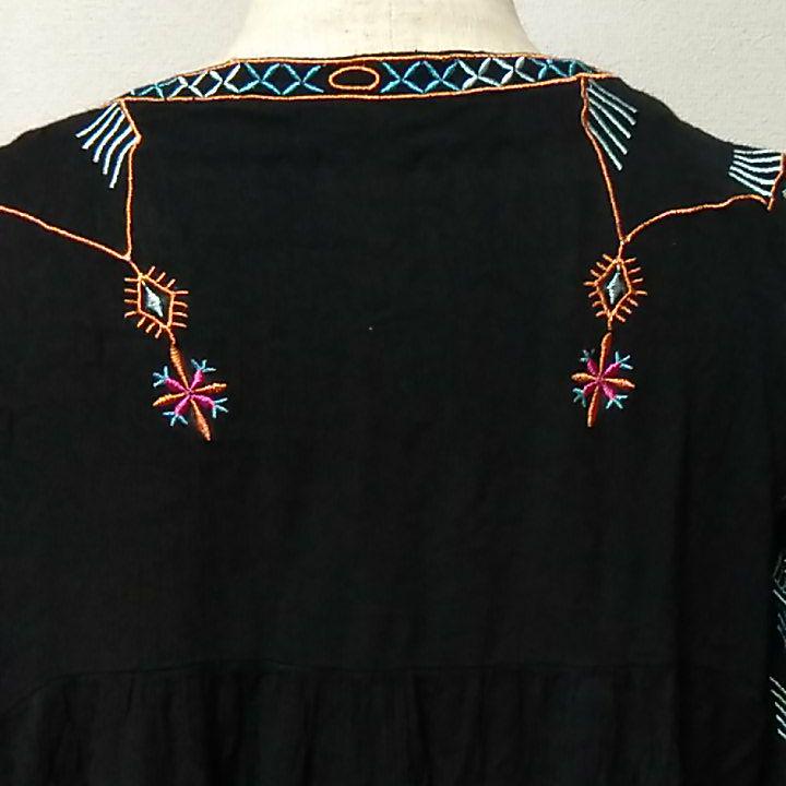 再値下げ【mp】台湾製の刺繍の美しいチュニック - メルカリ 再値下げ【mp】台湾製の刺繍の美しいチュニック - メルカリ