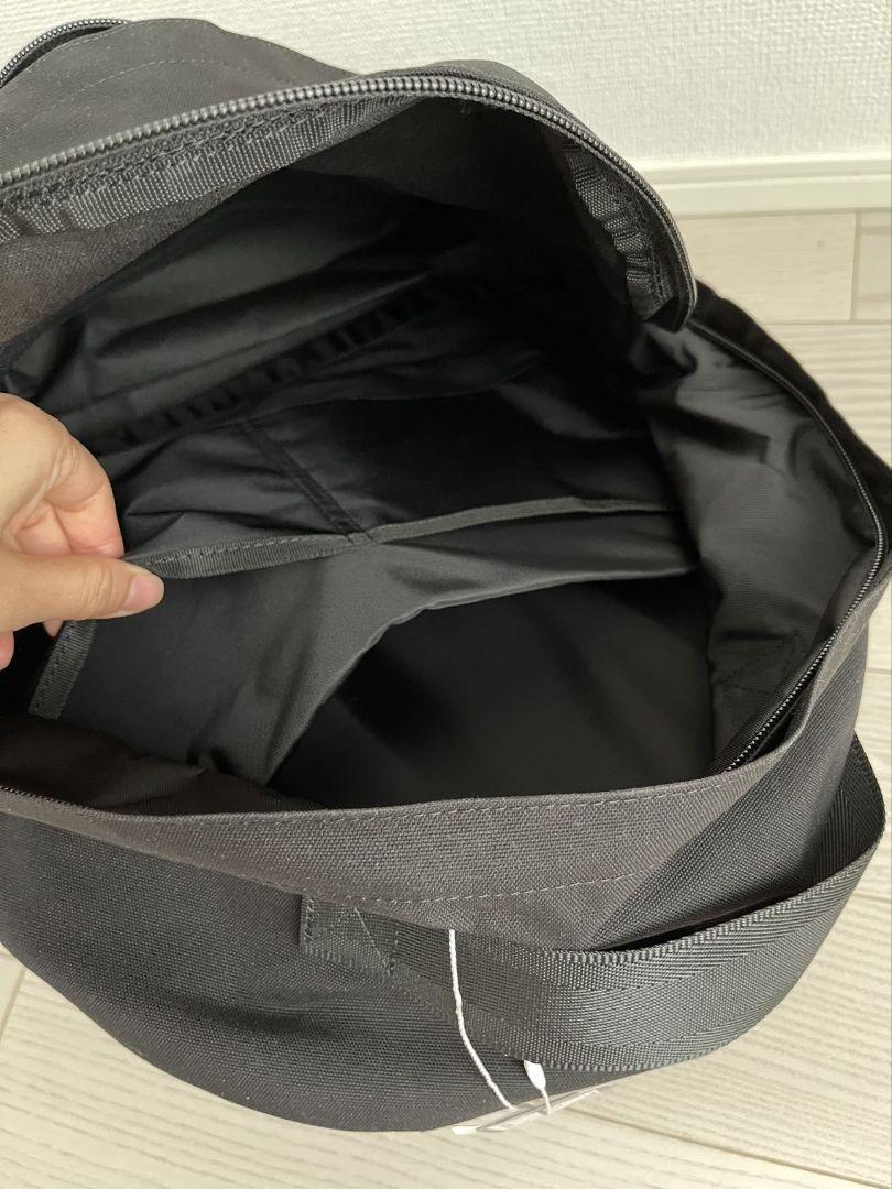 新品 ノースフェイス　Day Pack デイパック リュック 男女兼用　大容量