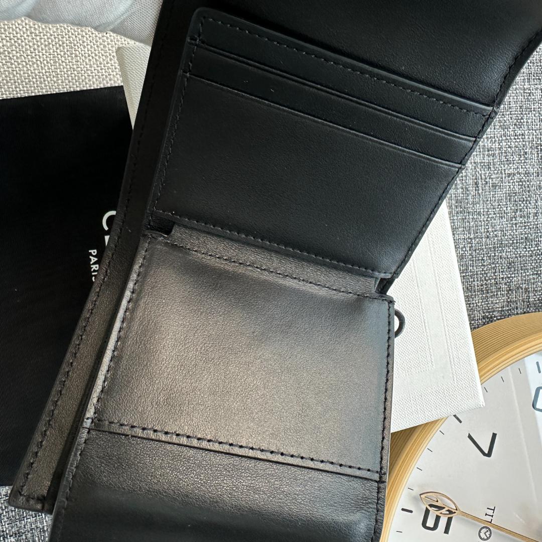 CELINEトリオンフ コンパクト財布 カーフ ブラック 黒 ゴールド金具