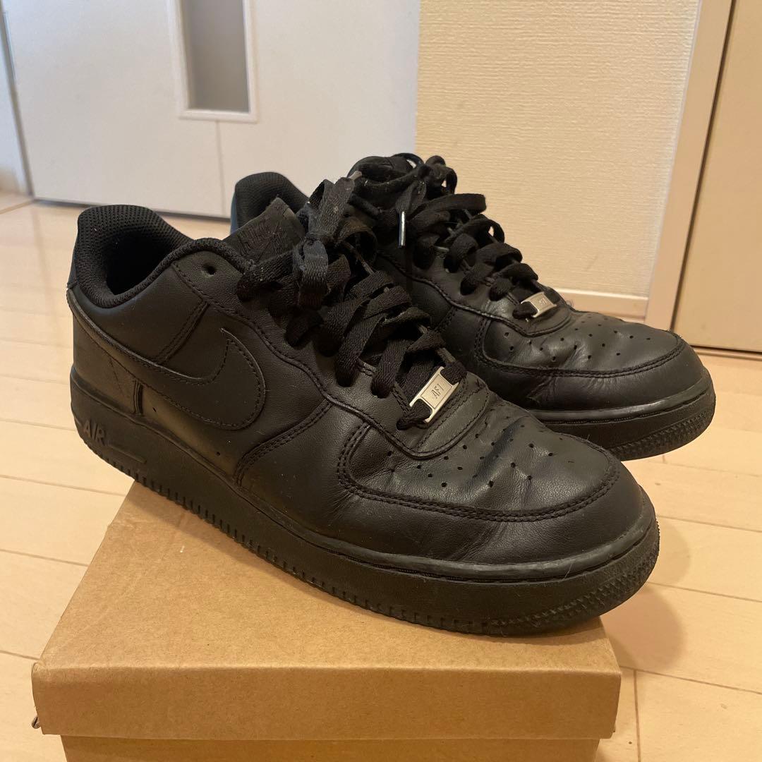 Nike Air Force 1 ブラック