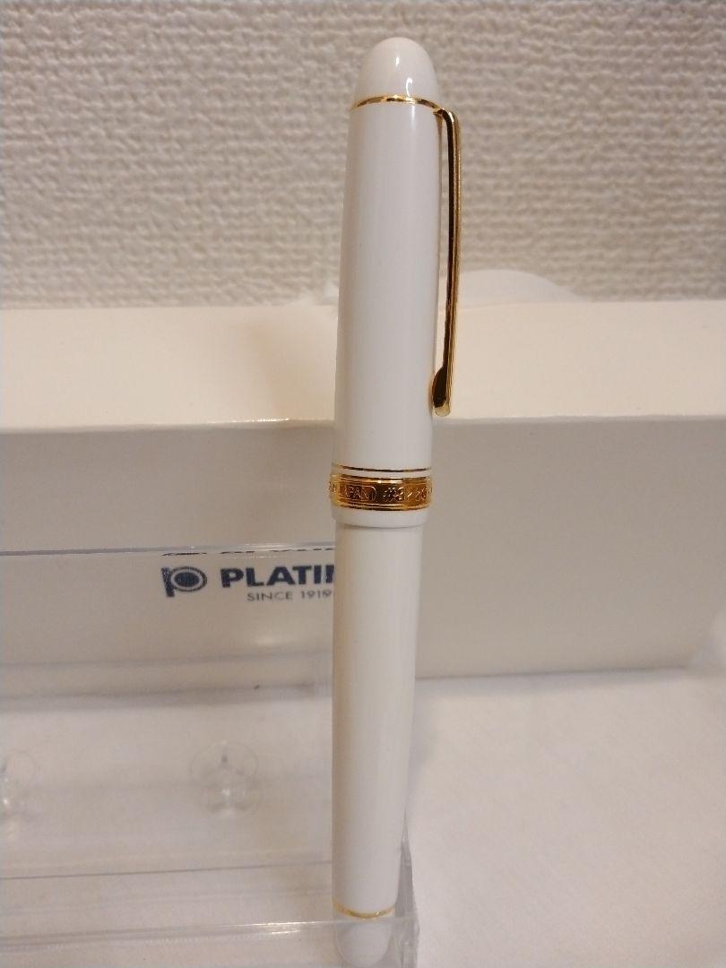 メーカー直売 - 人気ランキング 美品】プラチナ万年筆 3776センチュリー シュノンソーホワイト 筆記具