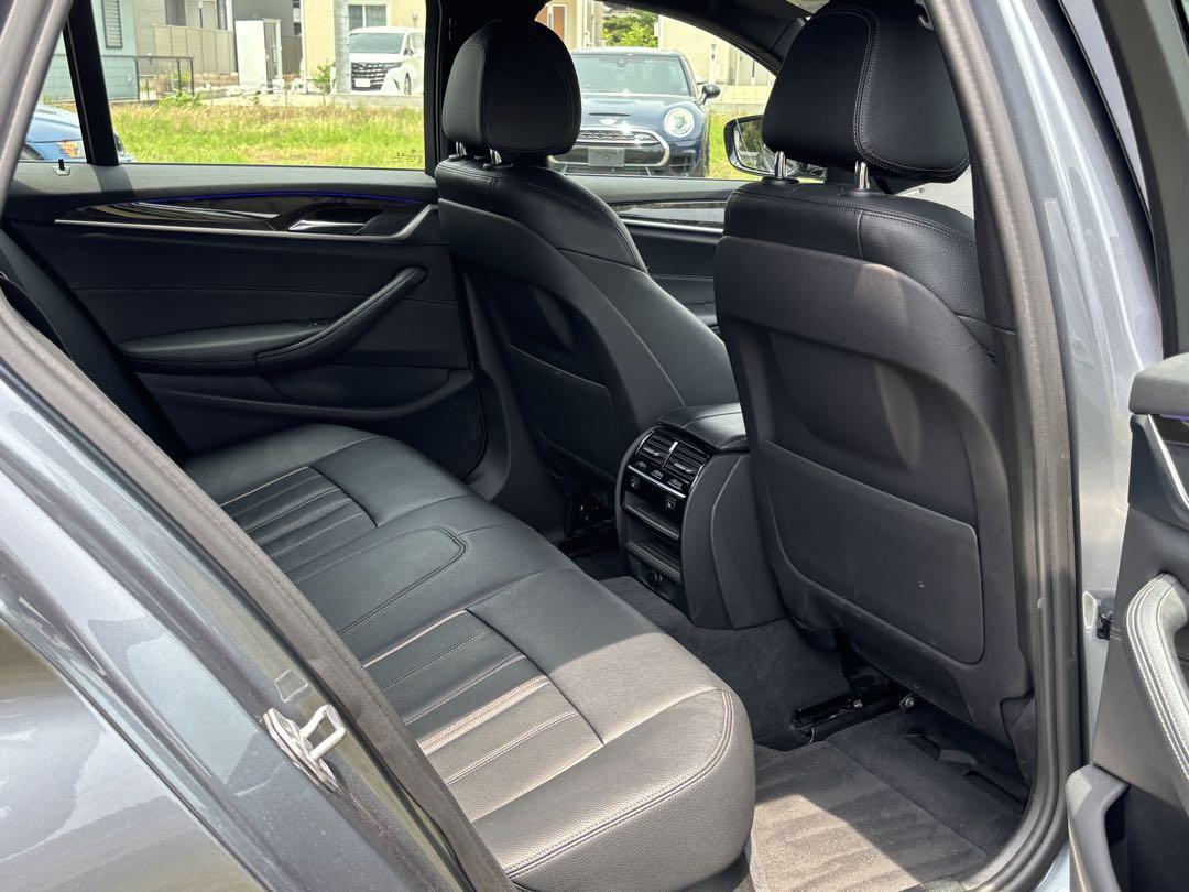 BMW 523iツーリング　Mスポーツ　G31
