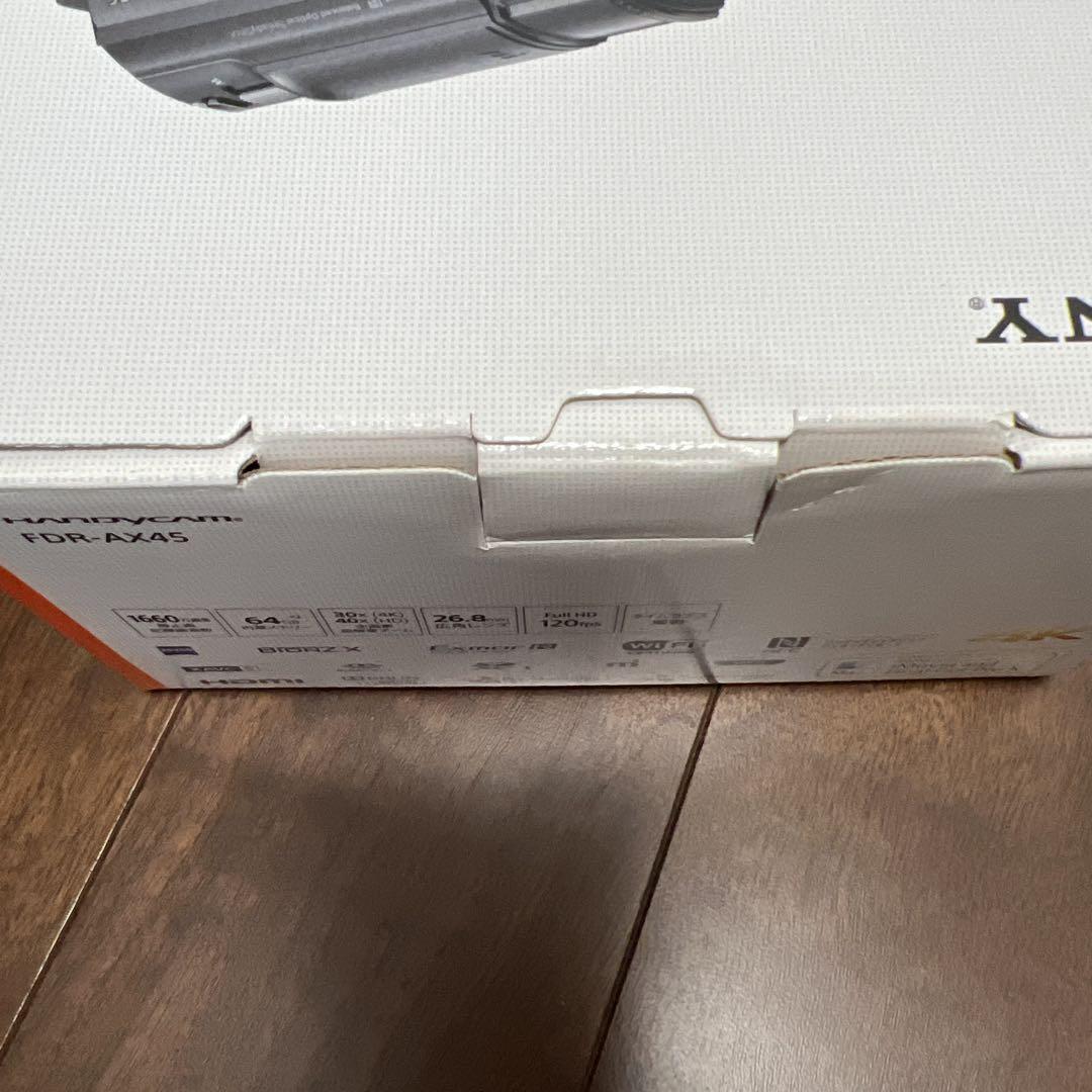 4Kビデオカメラ一式とケース付き