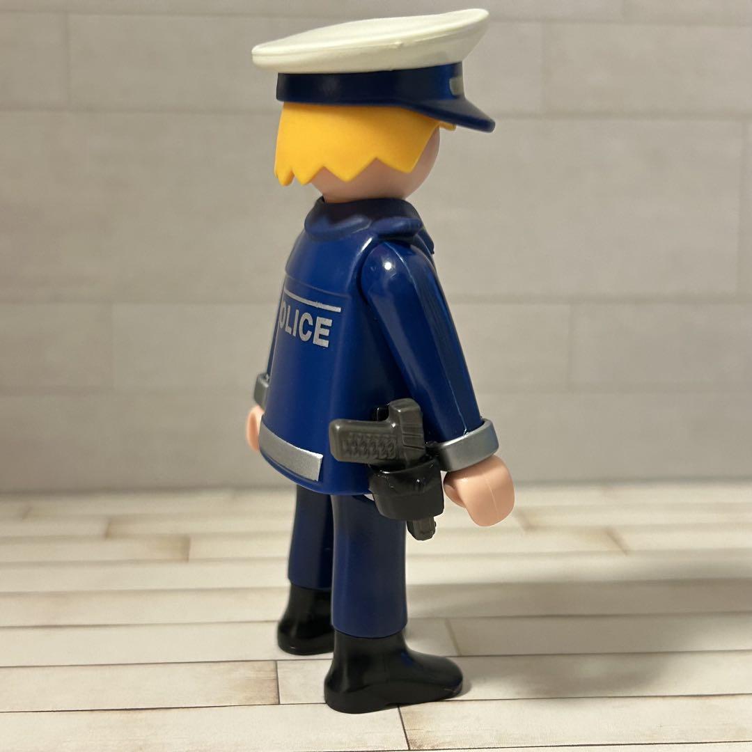 Playmobil 警察官5体　昭和　プレイモービル Playmobil 警察官5体 昭和 プレイモービル - メルカリ