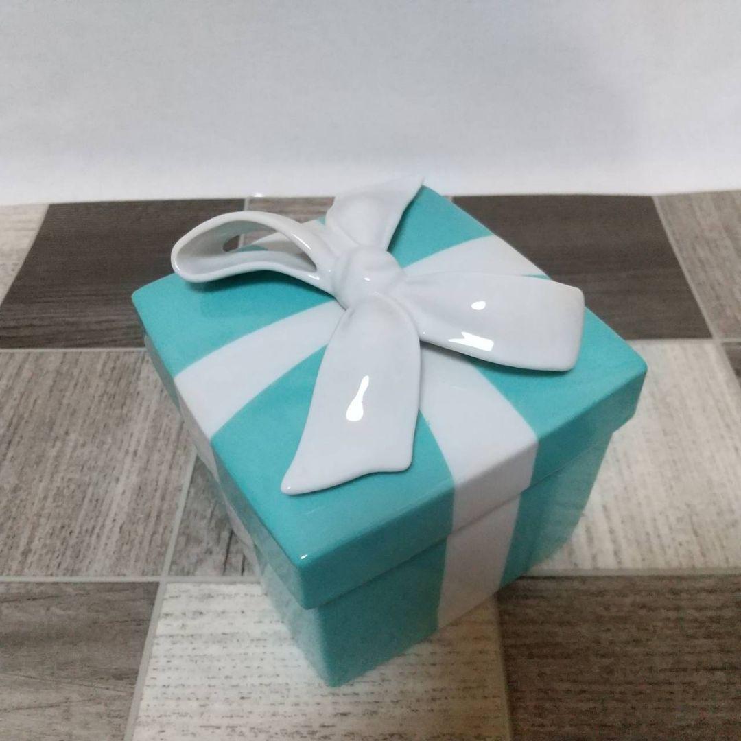 ティファニー ブルーボックス ラージ 大 小物入れ TIFFANY
ラージの物