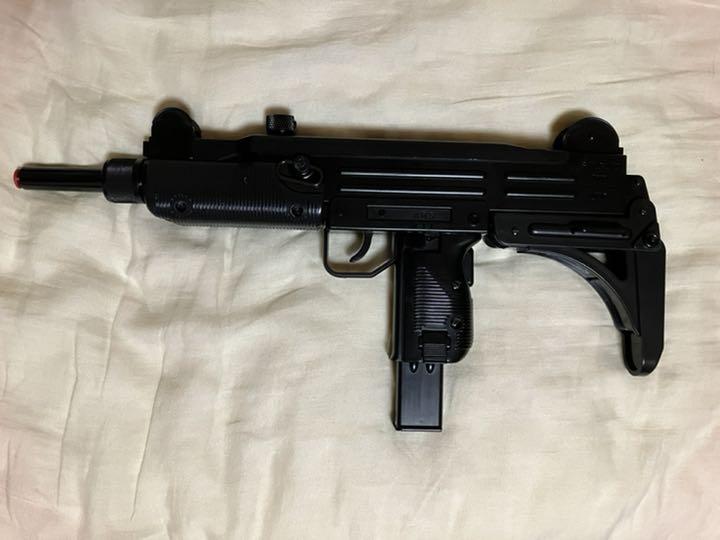 東京マルイ UZI エアコッキング サブマシンガン