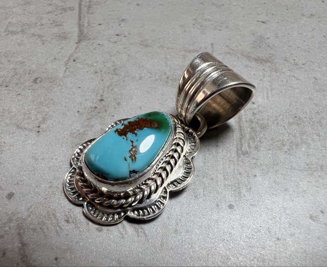 NAVAJO ナバホ TW刻印 ターコイズネックレストップ ペンダントトップ NAVAJO ナバホ TW刻印 ターコイズネックレストップ ペンダント