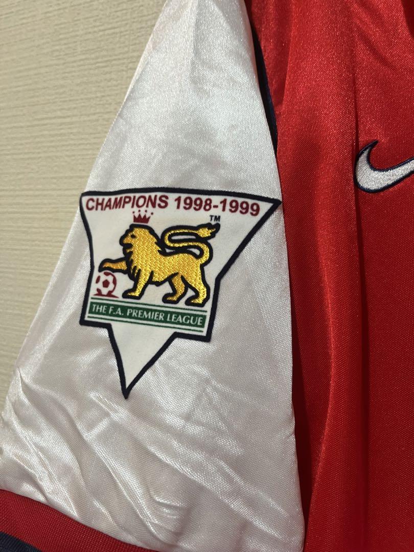 アーセナルFCホームジャージ伝説的オランダフォワードデニス・ベルカンプ番号10