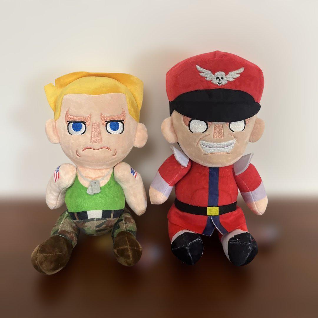 大幅値下げ‪‪❤︎‬新品未使用タグ付き ストリートファイターII ぬいぐるみ 新品】ストリートファイターII ガイル & ベガ BIGぬいぐるみ 2点