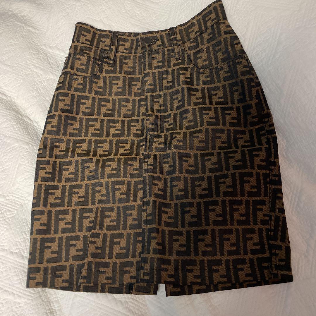 週末SALE‼️美品 ヴィンテージFENDIズッカ柄ミニスカート 最大89%OFF 金曜ロードショー FENDI ★XL ズッカタイトスカート ひざ丈スカート