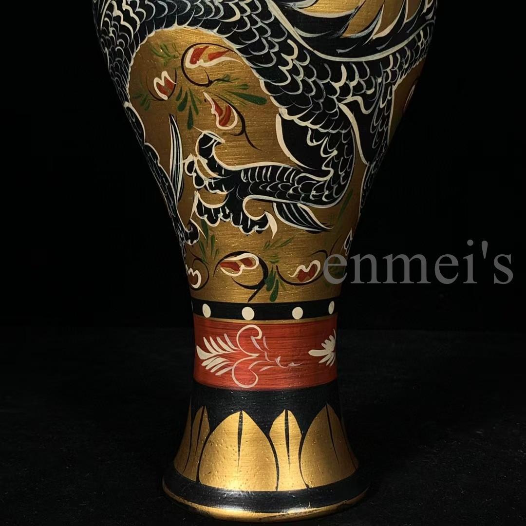 中国古美術・明宣德款青花龍紋梅瓶・青花磁・純手描き・陶芸・花瓶・文房具・置物 中国古美術・明宣德款青花龍紋梅瓶・青花磁・純手描き・陶芸・