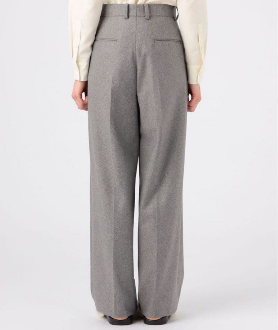 グレーS TOMORROWLAND