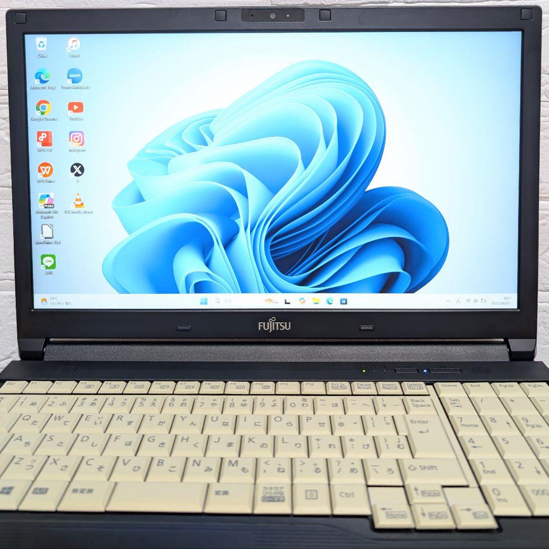富士通 第8世代 i5 SSD Win11 ノートパソコン