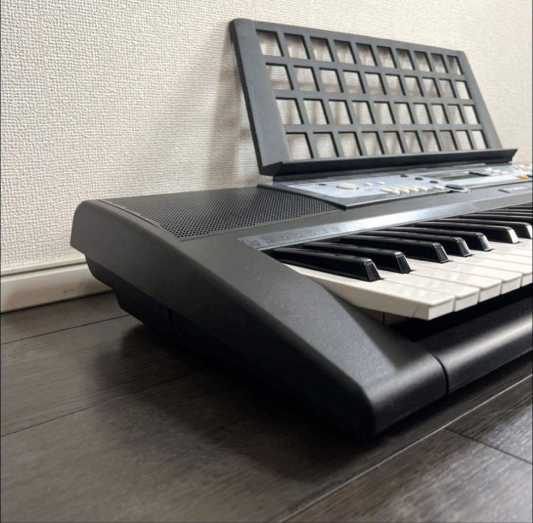 YAMAHA電子ピアノ　E213 ヤマハ | PSR-E213 - ポータブルキーボード - 概要