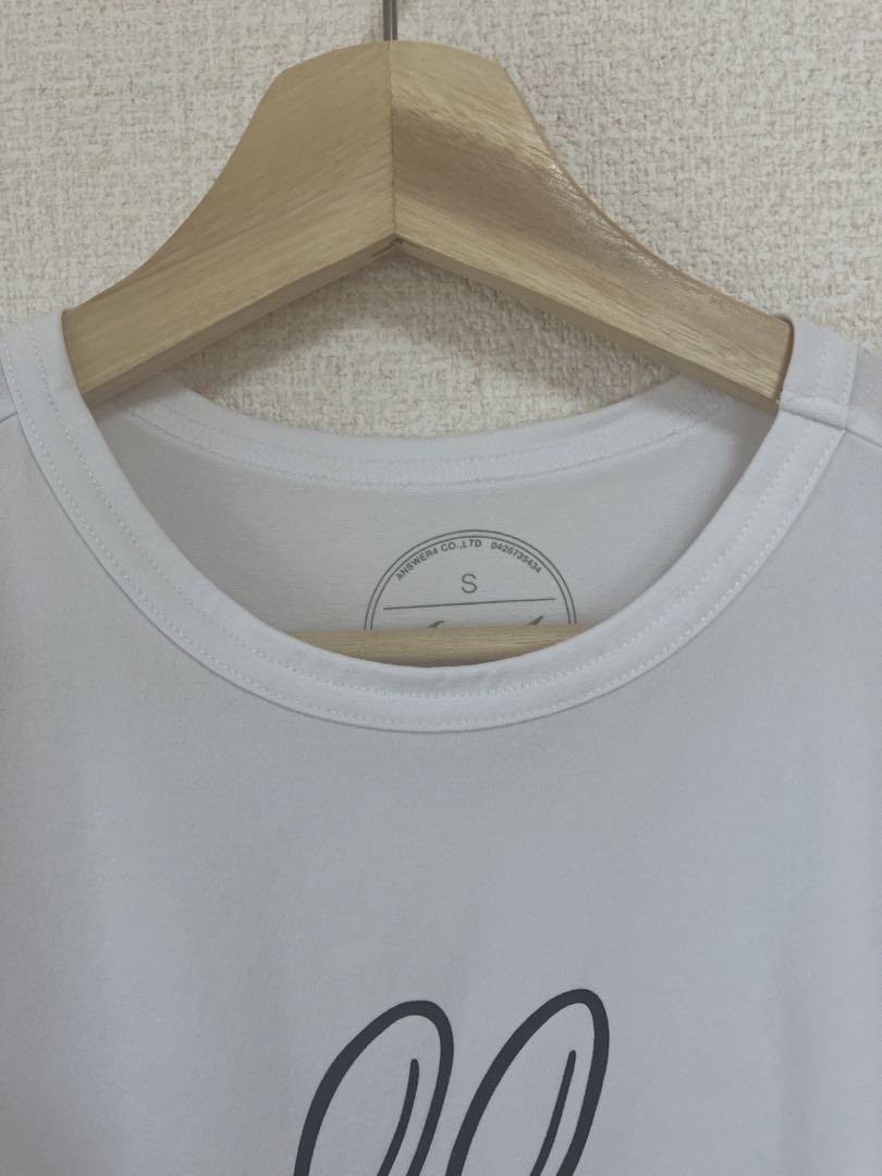 answer4アンサーフォー 飛び出しウサギ Tシャツ - メルカリ
