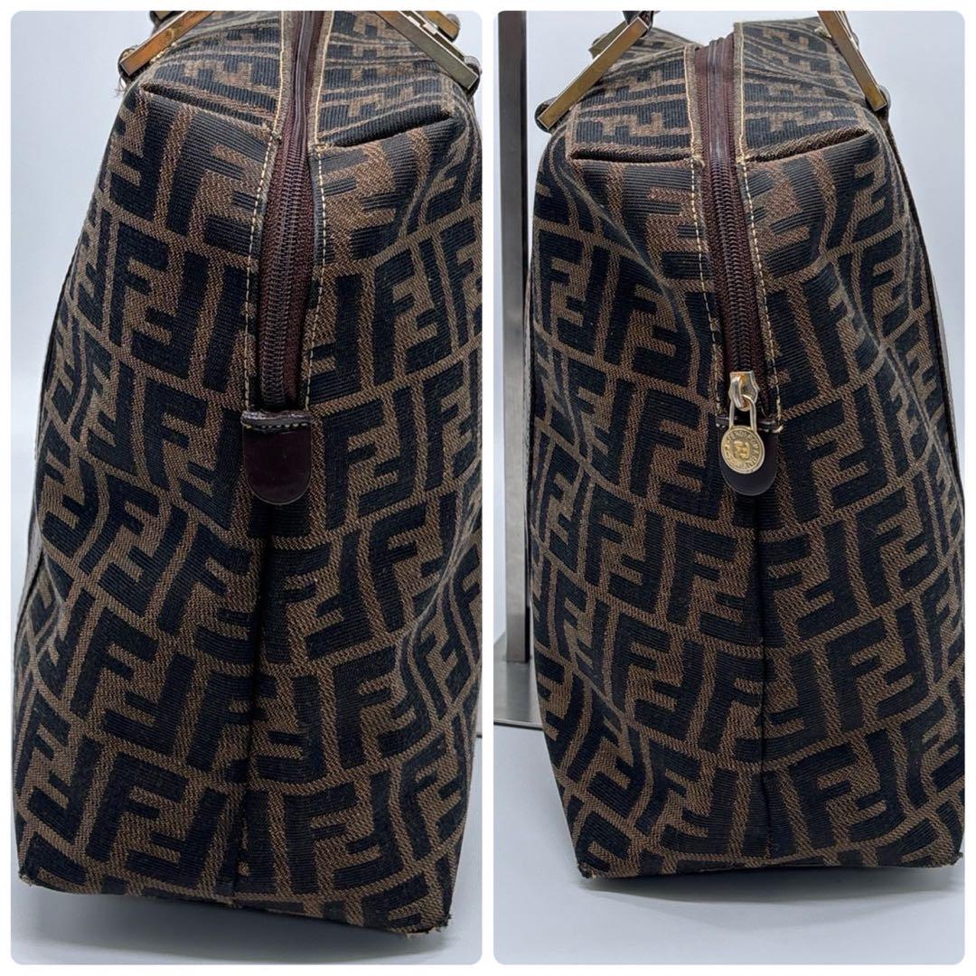FENDI フェンディ ズッカ柄 ブラウン トートバッグ ワンショルダー 肩掛け FENDI フェンディ ズッカ柄 ブラウン トートバッグ ワン